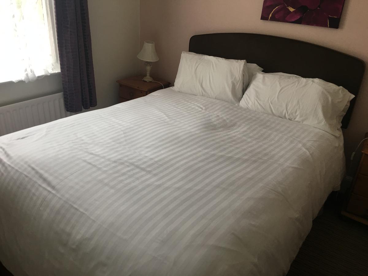 Winston Manor Guesthouse Rooms Churchill  Eksteriør billede
