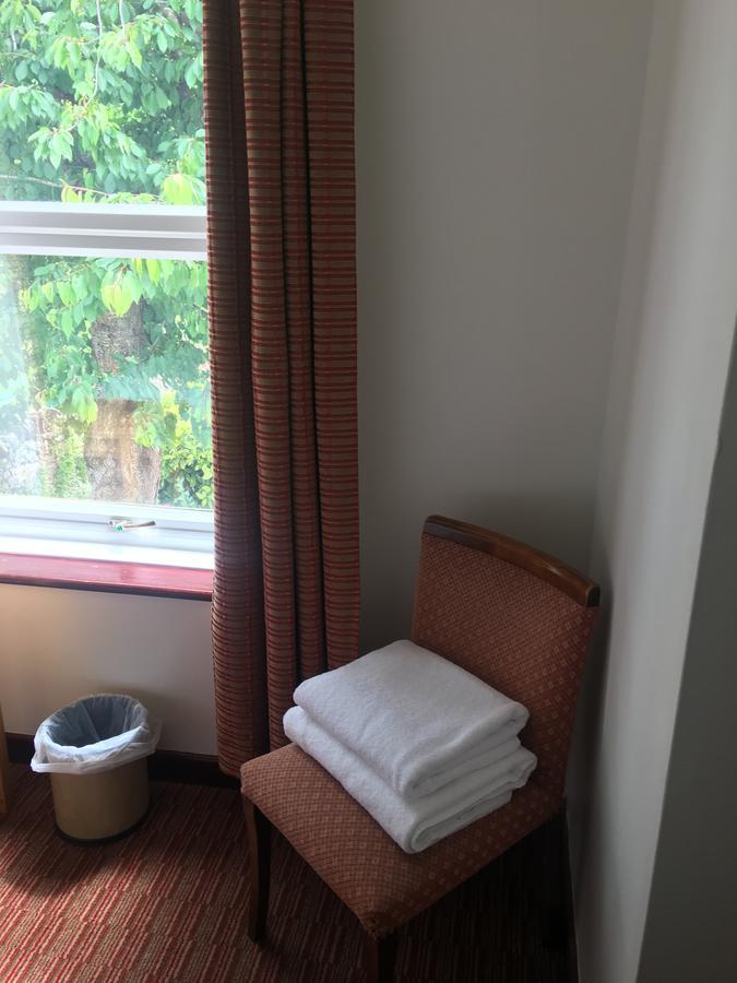 Winston Manor Guesthouse Rooms Churchill  Eksteriør billede