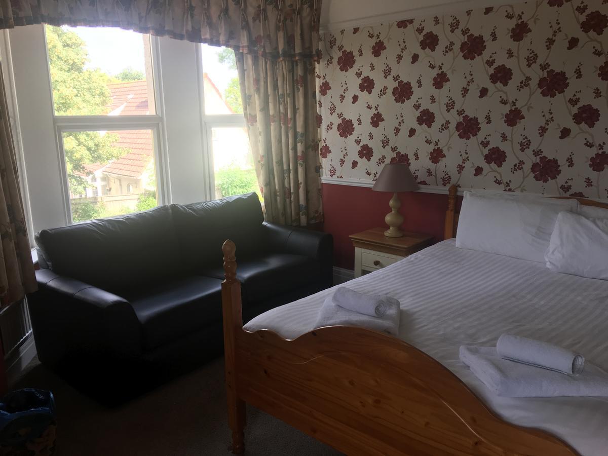 Winston Manor Guesthouse Rooms Churchill  Eksteriør billede